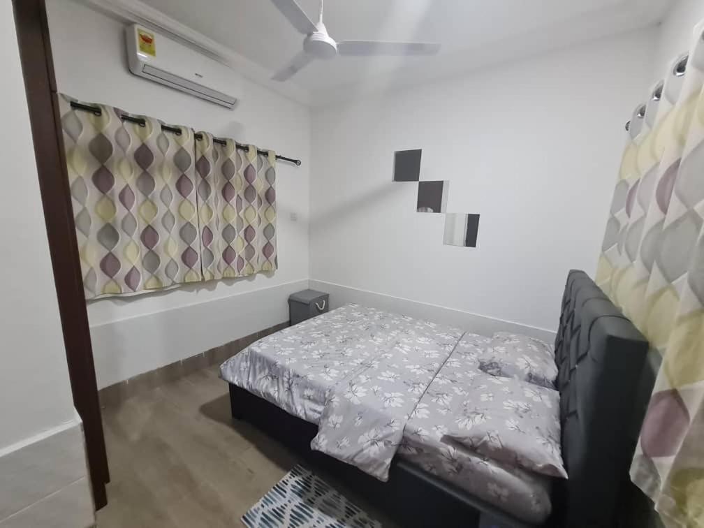 Nesta Barron -Home Away From Home North Legon Exterior photo