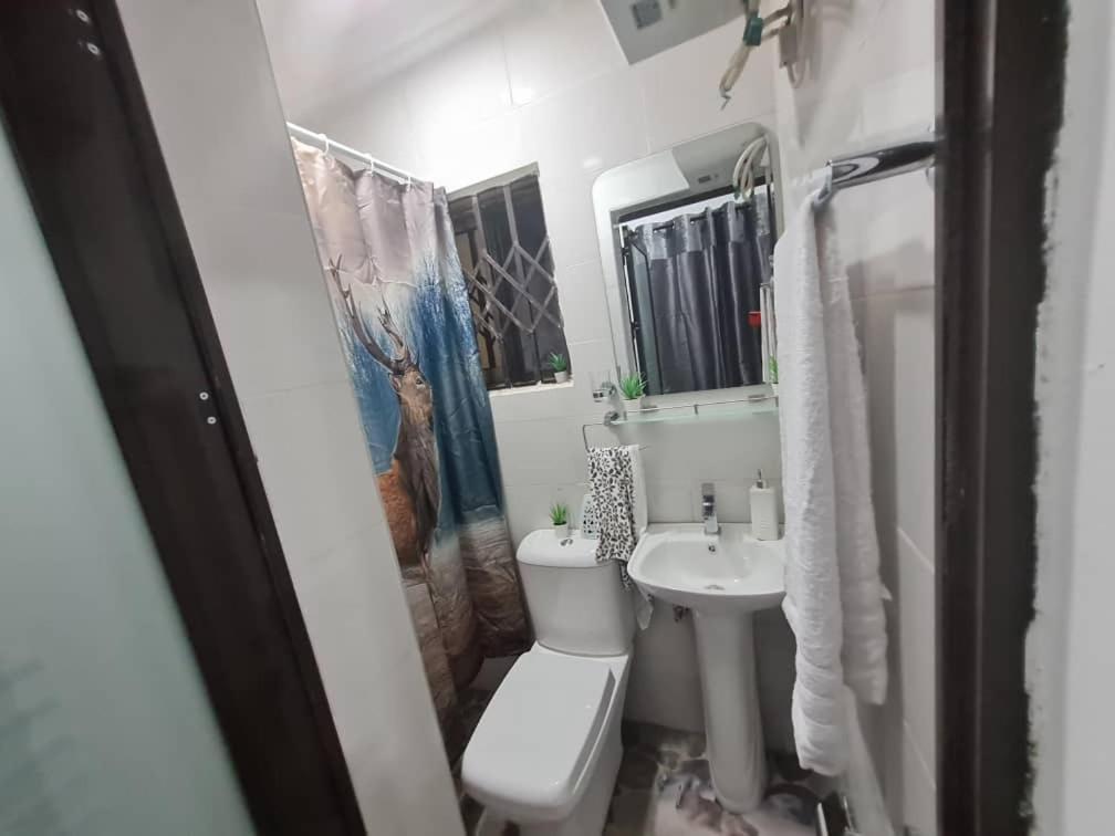 Nesta Barron -Home Away From Home North Legon Exterior photo